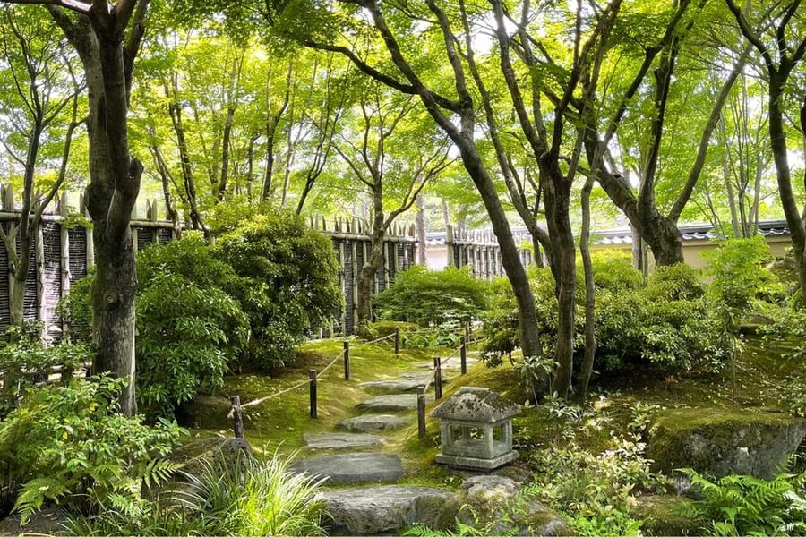 Best of Himeji Castle: 3hr Tour with Licensed Guide - The Koko-en Garden Contrast: A Calmer Finish After the Castle