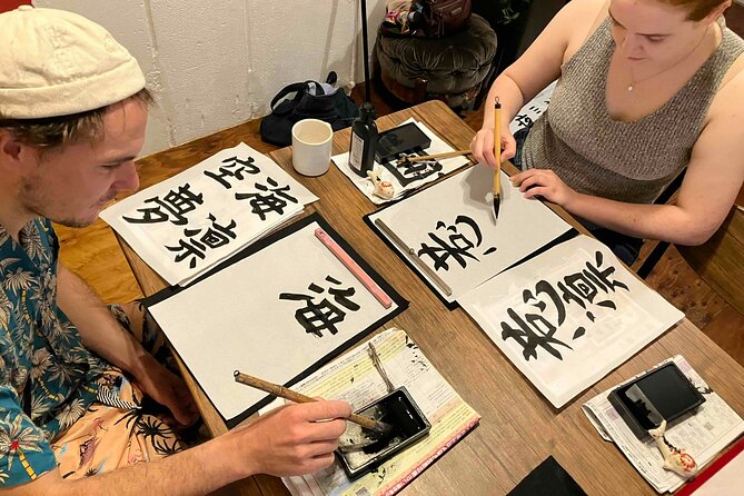 Calligraphy Culture SHODO Experience in Tokyo - Where the class happens: hostel or boarding-house classroom energy