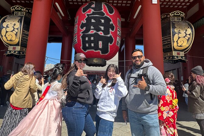 Chill Out in Tokyo: Personalized Private Tours with Local Friends - Ueno Park and a museum-free kind of stroll