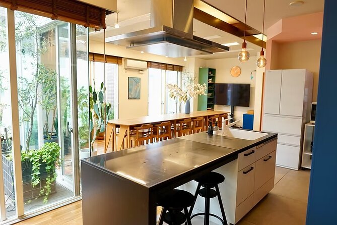 Cook Favorite Japanese Dishes with a Tokyo Mom - Seasonal Vegetable Dish and Miso Soup: The Home-Meal Finish