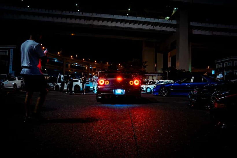 Daikoku & Tokyo JDM Night Tour in R34 or TopSecret R35 GT-R - The Cruise Moment: Why the R34 Group Part Matters