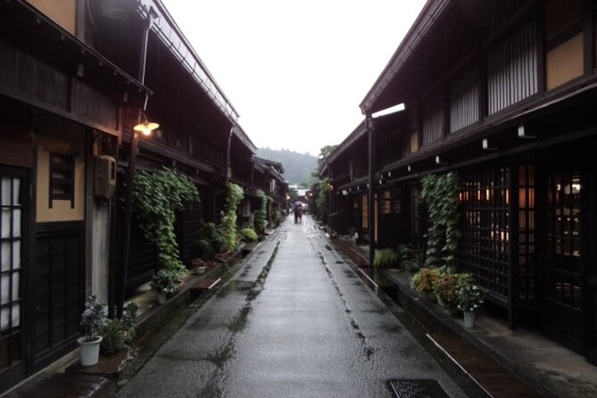 Day Trip for Shirakawago ,Takayama & gujo hachiman from Nagoya - Gujo Hachiman, the water-town stop (about 1 hour)