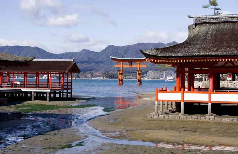 Day Trip to Hiroshima & Miyajima with Itsukushima Shrine - Quick hits before you go