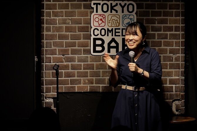 English Stand up Comedy Show - Tokyo Comedy Bar Room Vibe, Drinks, and Snack Reality