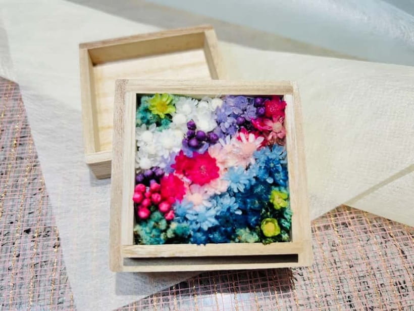 Experience Crafting a Flower-Adorned Mini Japanese Garden - The Cafe Experience: Relaxed, Friendly, and Actually Enjoyable