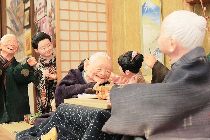 Experience Old local Tokyo & traditional food in Yanaka Ginza - Yanaka Ginza: the old Tokyo feeling you can actually walk through