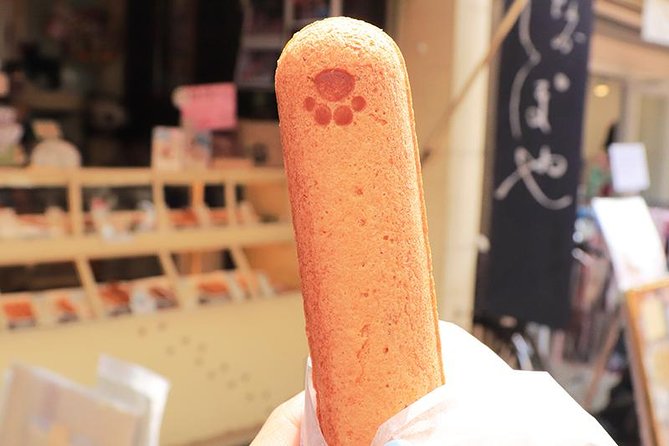 Experience Old local Tokyo & traditional food in Yanaka Ginza - Snake Road alley and Nezu Shrine red torii tunnel, the part you’ll remember