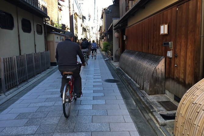 Explore Hidden Alleyway with a Local Expert (Morning tour) - Price and value: what you get for $103.04 per person