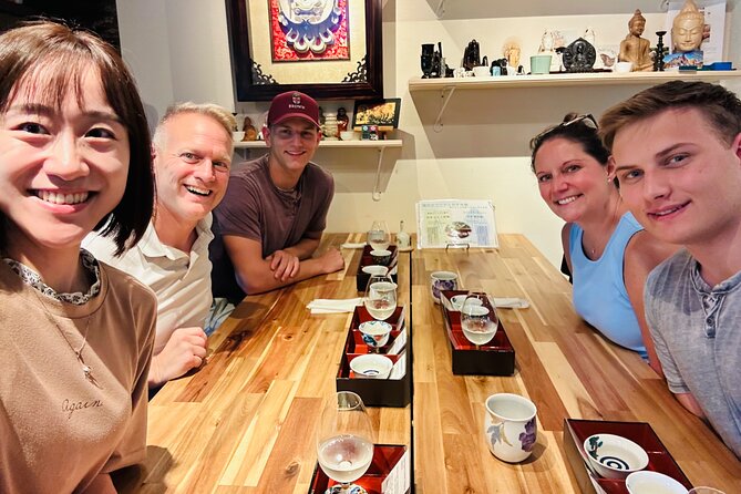 Explore Kanazawa Half Day Private Tour with Local Guide - Omicho Market: 2 hours in the city’s kitchen
