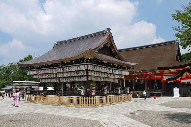 Explore Kyoto | Private Tour - Local English Driver(guide option) - Why a private Kyoto car day beats a bus route