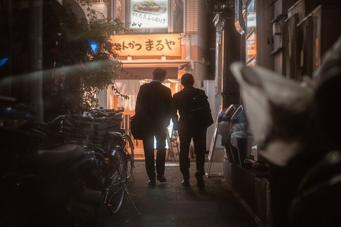 Explore Unique Tokyo Streets / Learn with a Pro Photographer - Key points before you book