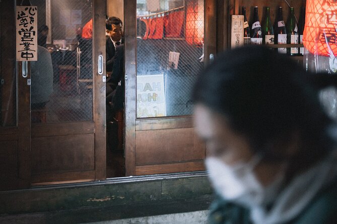Explore Unique Tokyo Streets / Learn with a Pro Photographer - Weekdays and salaryman culture: photographing a real Tokyo rhythm
