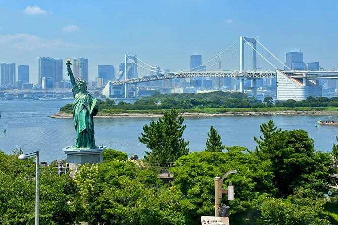 Fish Market & Tokyo Skyline Private Walking Tour - Odaiba by Yurikamome: Tokyo Bay views with less hassle