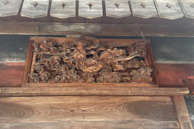 From Kanazawa: Shirakawa-go, Gokayama and Wood Carving Village - Gokayama Ainokura village for quick photos and calm mountain rhythm