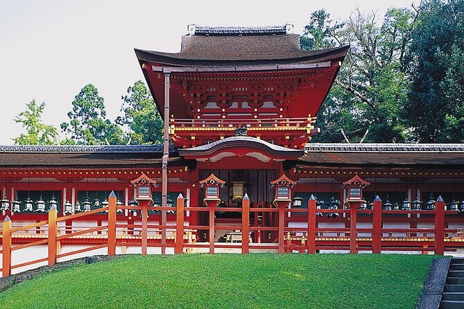 From Kyoto: Nara History Guided Half Day Bus Tour with Lunch - Tōdai-ji Temple: Seeing the Great Buddha in Real Scale