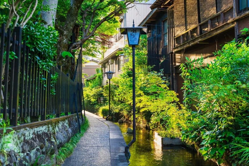 From Nagoya: Gujo, Hida Takayama, and Shirakawa-go Day Tour - Guide Quality: Instructions, Options, and Real Recommendations
