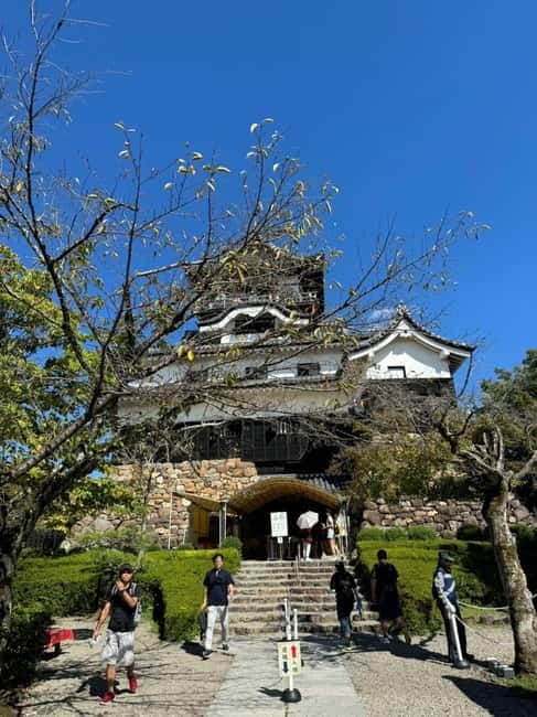 From Nagoya: Inuyama Castle, Ena Gorge, Magome, Tsumago Tour - Inuyama Castle first: Muromachi-era towers and the rare underground floors