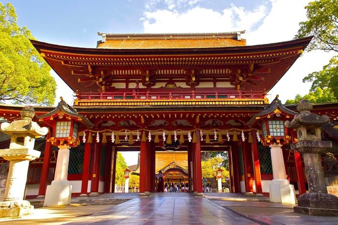 Fukuoka Full-Day Private Tour with Government Licensed Guide - Parks and waterfront: when Fukuoka turns into a breath of air