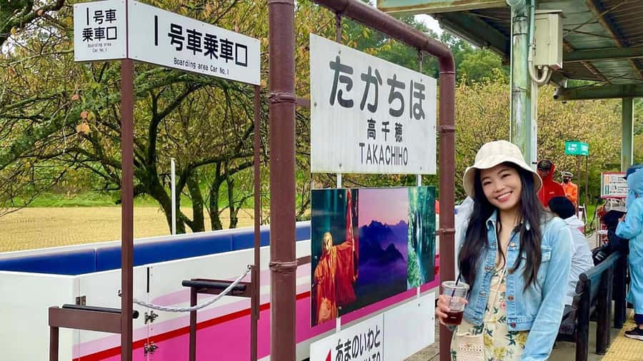 Fukuoka: Takachiho Gorge & Scenic Railway One Day Tour - Getting From Fukuoka to Takachiho, with a Heated Bus and Multilingual Guidance