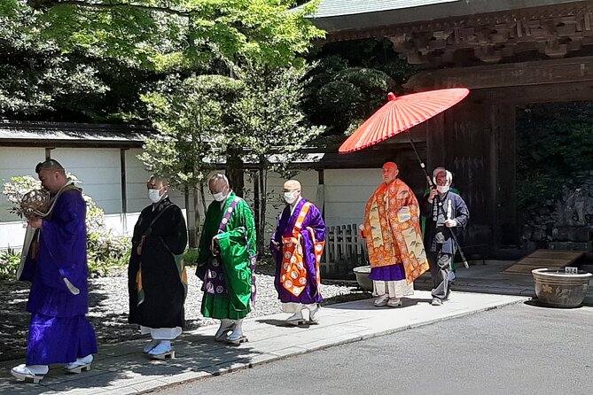 Full Day Hiking Tour at Mt.Takao including Hot Spring - Keio Takaosan Onsen Gokurakuyu: soaking, rules, and how to not feel awkward