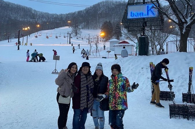 Full Day Private Skiing / Snowboarding Tour in Sapporo - Sapporo Kokusai or Bankei: Beginner Slopes That Let You Learn