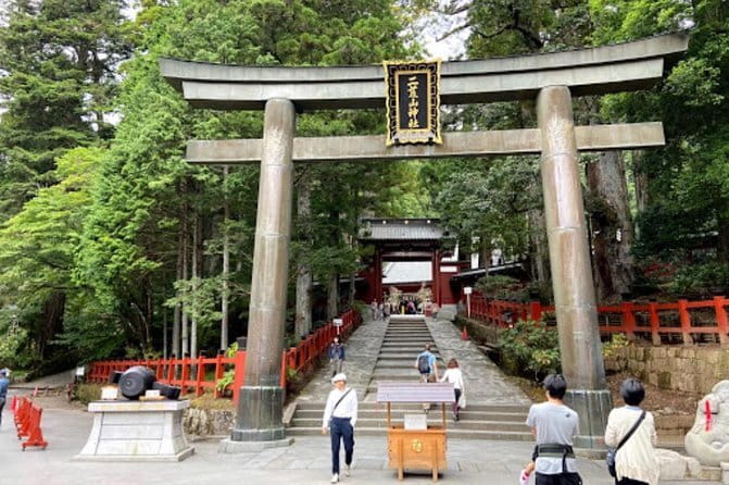 Full Day Tour at Mt. Fuji, Onsen, Lake Kawaguchi and Yamanaka - Transport reality check: comfortable ride, but expect a range of vans
