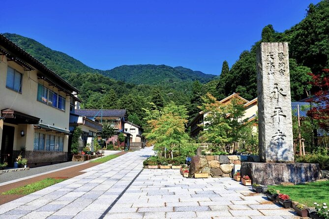 Full Day Tour Eiheiji Buddhist Temple and Fukui City Castle Town - Getting Started at Kanazawa Station (And Getting Moving Fast)