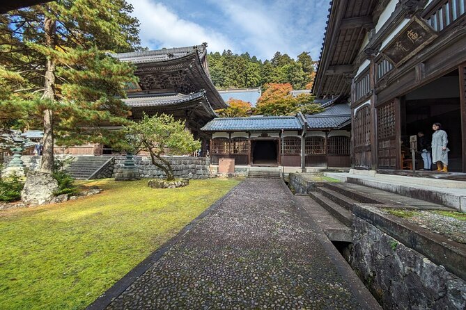 Full Day Tour Eiheiji Buddhist Temple and Fukui City Castle Town - Fukui Castle Ruins: Original Walls Plus Today’s Buildings