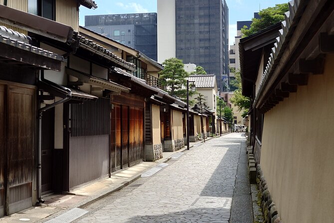 Full-Day Tour from Kanazawa: Samurai, Matcha, Gardens and Geisha - Gyokusen-an Matcha Break and Kenrokuen Garden: Where the Day Feels Worth Slowing Down