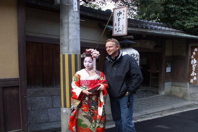 Gion and Fushimi Inari Shrine Kyoto Highlights with Government-Licensed Guide - Fushimi Inari-taisha in about an hour: torii gates and route sense