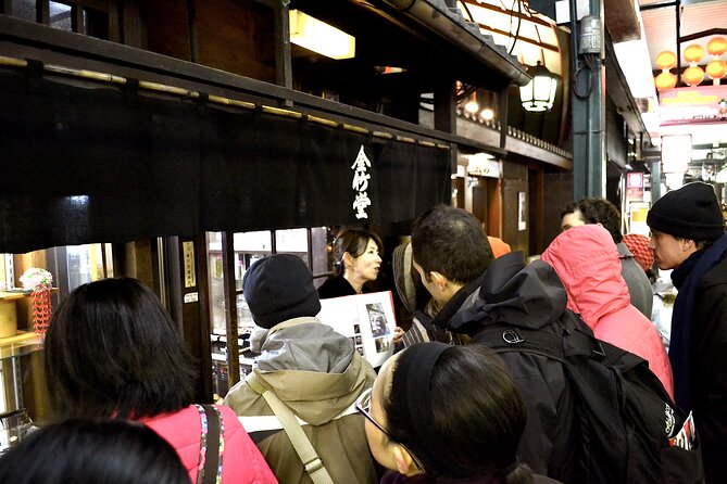 Gion Walking Tour by Night - Group size: when the tour is better, and when it can feel tight