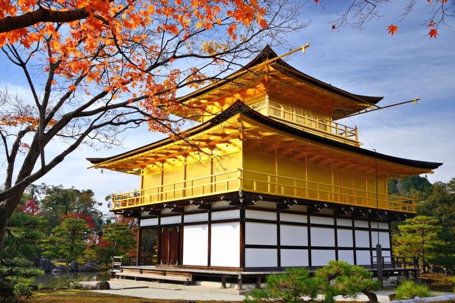 Golden Pavilion, Nijo Castle, & Nishiki Market Half day tour - Start Where Kyoto Really Begins, JR Kyoto Station Meeting