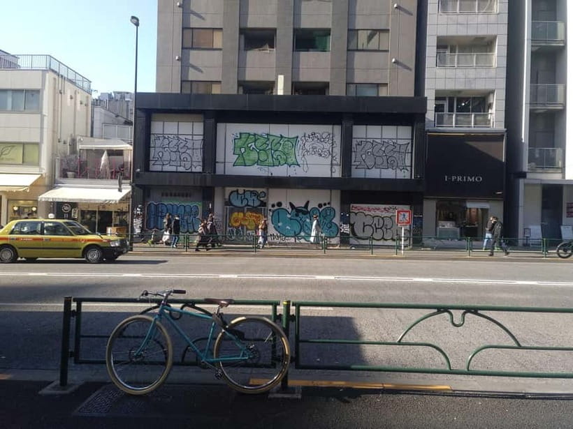 Graffiti in Tokyo Walking Tour: Shibuya and Harajuku - Harajuku in 10 minutes: a quick taste of style and street attitude