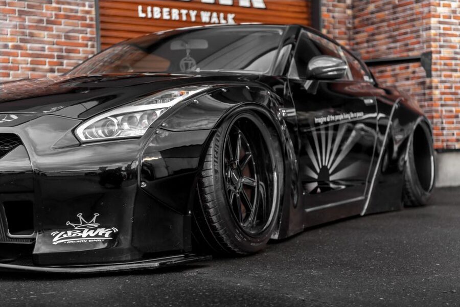 GT-R35 800hp Club Membership - secret underground car meet - Value Check: Is $205 Worth It in Tokyo?