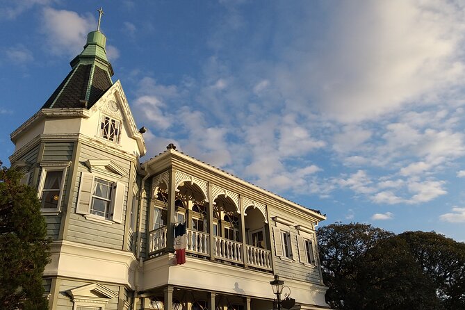 Guided History & Nature Exploration in the Yokohama Hill Area - Tea Time at a Popular Japanese Salon: The Built-In Reset