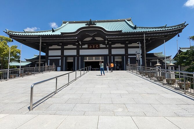 Guided Tour of Nagoya by Car - The car comfort that matters in Nagoya