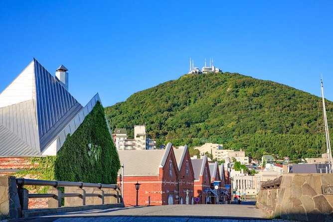 Hakodate 6hr Private Tour with Government-Licensed Guide - Kanemori Red Brick Warehouse and Bay Hakodate: the harbor meets shopping
