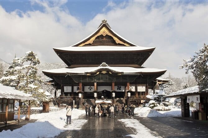 Half-Day Zenkoji Tour with Tea Experience - Sake tasting: a low-pressure way to understand local flavors