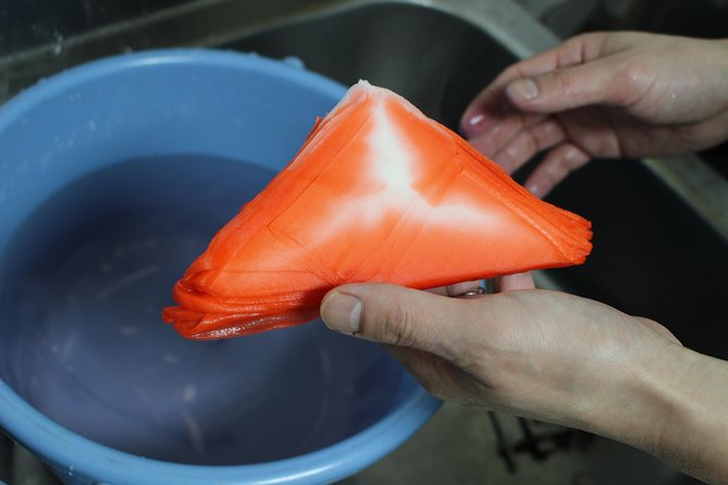 Hanakoushi cotton Scarf Class - Choosing color and folding for hanakoushi shibori