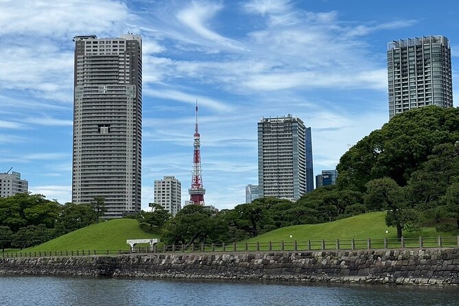 Haneda Airport Private Transfer – Luxury Car & Meet & Greet - Price and value for up to 3 people