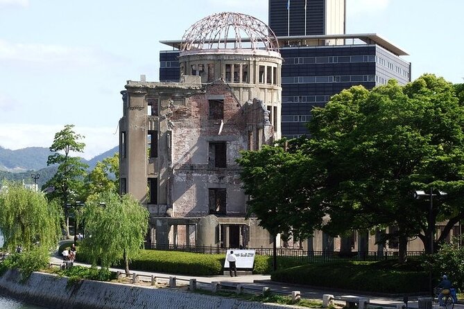 Hiroshima and Miyajima 1 Day Private Tour from Kyoto or Osaka - How Hiroshima and Miyajima fit into one long day