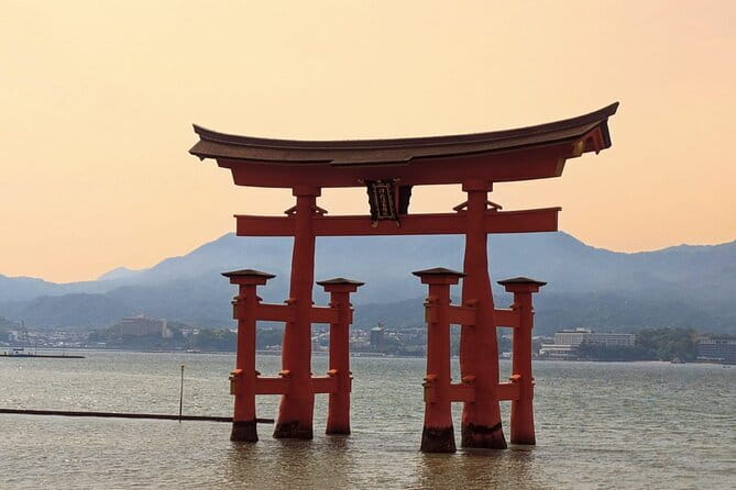 Hiroshima and Miyajima Private Custom Tour with Local Guide - Hiroshima Castle: a lighter beat that still fits the story
