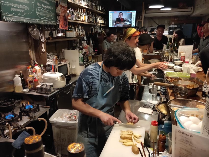 Hiroshima: Food and Culture Guided Walking Tour with Dinner - Second restaurant stop: more seafood, more texture, more reasons to keep going