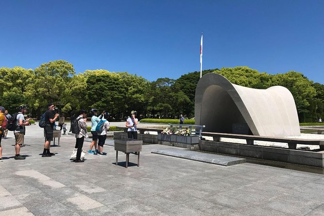 Hiroshima in a Nutshell: Morning Bike Adventure - Pace, Safety, and the Reality of Frequent Stops