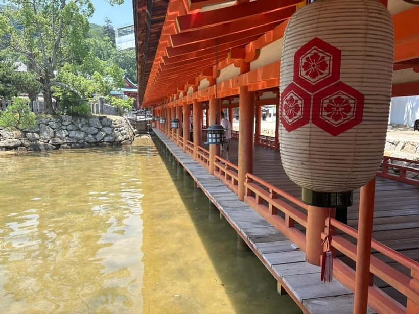 Hiroshima: Miyajima Island Half-Day Tour with Guide - Hiroshima flavors on the island: oyster, momiji manju, and what to expect