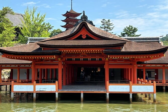 Hiroshima & Miyajima: Private Full-Day Tour with a Local Guide - Key things that make this tour worth your time