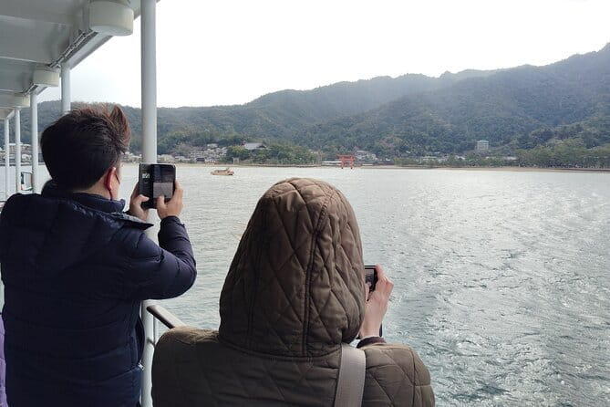 Hiroshima & Miyajima: Private Full-Day Tour with a Local Guide - Miyajima lunch and local flavors, including okonomiyaki options