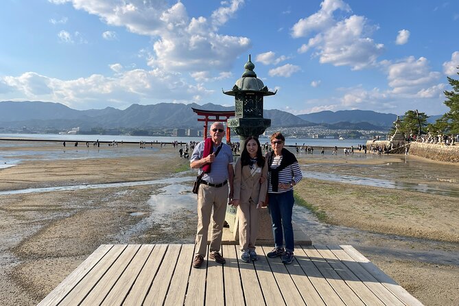 Hiroshima Private Tour: Best Highlights in a Day - Miyajima Ferry Timing and Itsukushima Shrine Torii Views