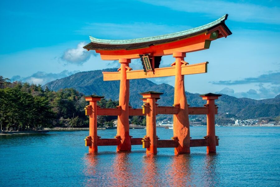 Hiroshima to Miyajima: Private Custom Tour with Ferry Ride - Price and logistics, what $293 per person really means