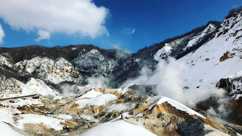 Hokkaido Seasonal: Lake Toya & Noboribetsu Jigokudani Valley - Lake Toya observation deck plus the optional snowmobile ride